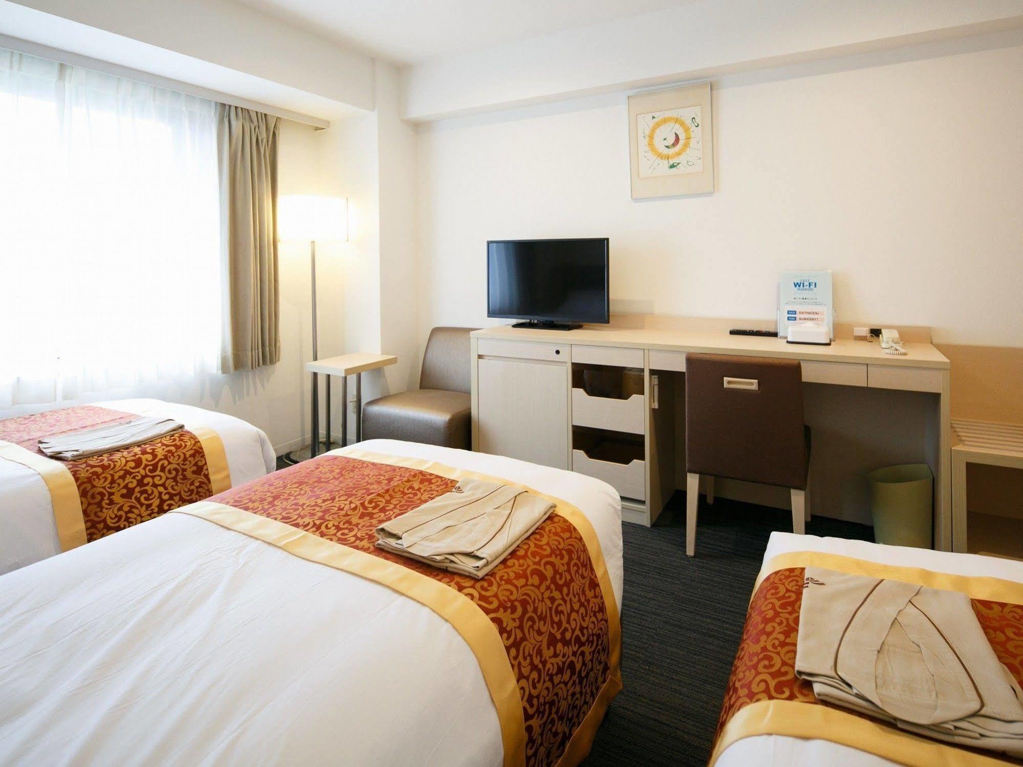 Day Nice Hotel Tōkyō Extérieur photo